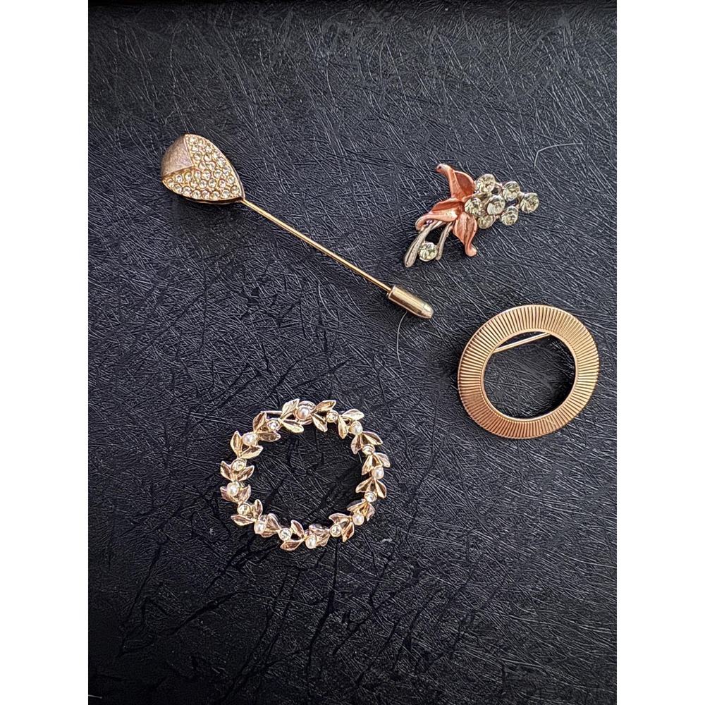 Vintage Gold Tone Brooch Lot of 4 Pin,  Bundle